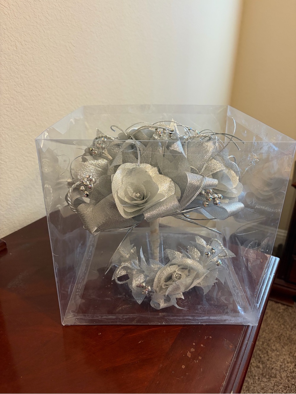 Silver Decorative Rose Bouquet Accent